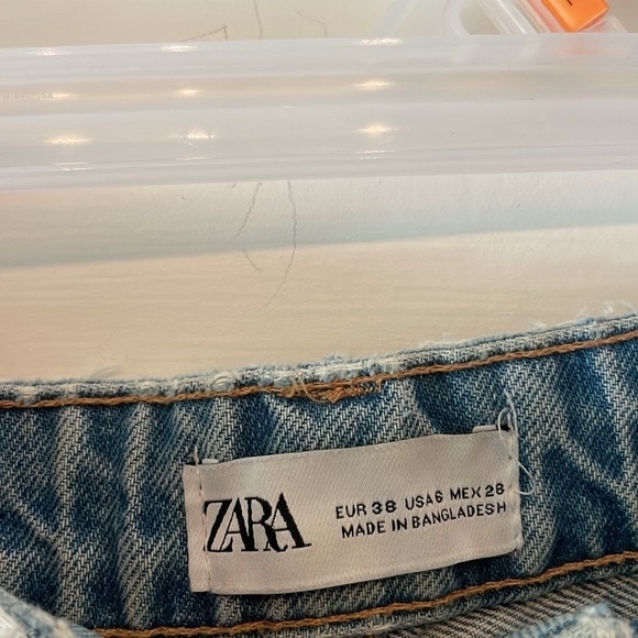 Zara High Rise Jeans - Picture 5 of 7